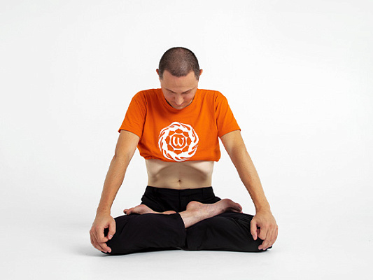 Уддияна-бандха — ‘брюшной замок’