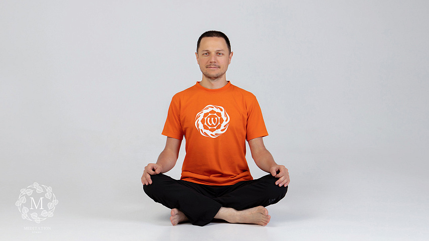 Сукхасана (поза по-турецки) для медитации фото