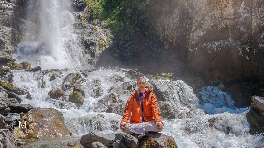 медитация в горах фото