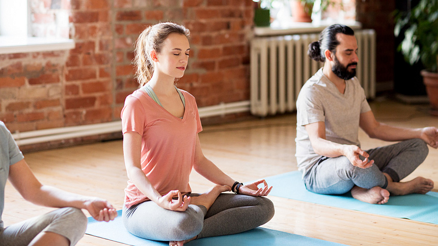 занятия йогой фото