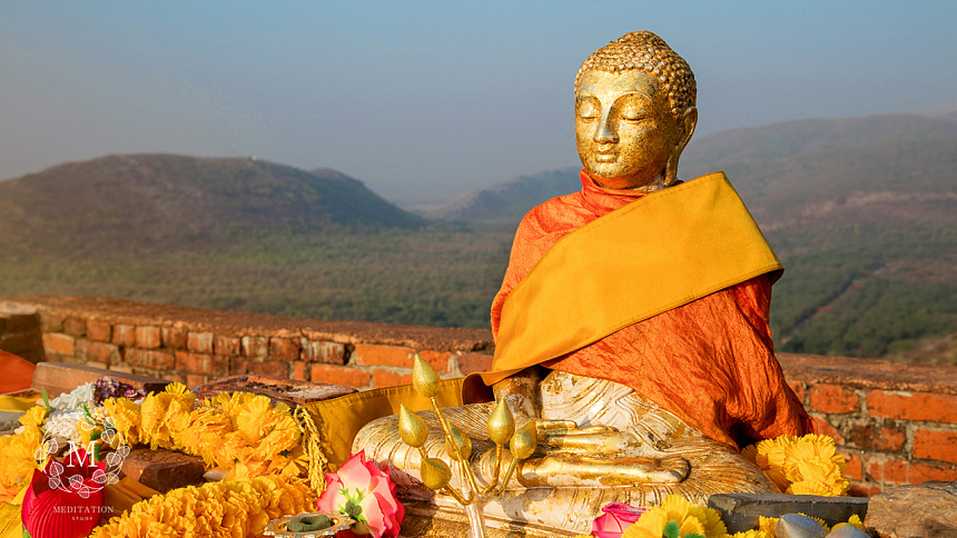 Будда, цветы