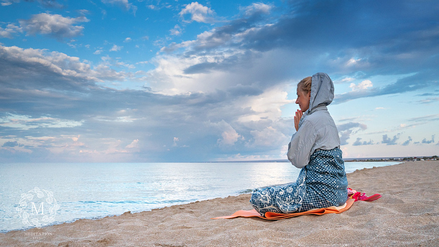 намасте, песок, море