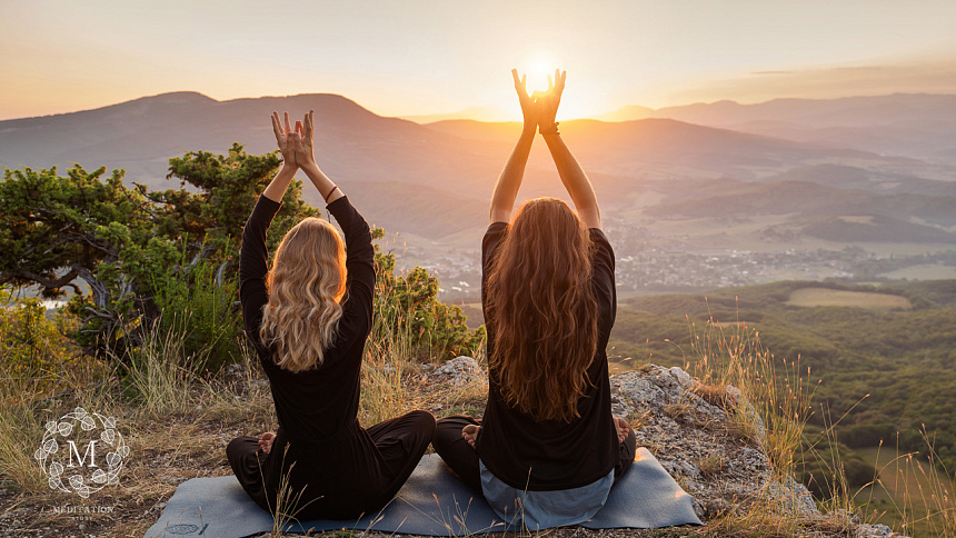 солнце, горы