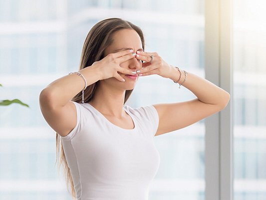 Брамари (бхрамари) - пранаяма — дыхание жужжащей пчелы