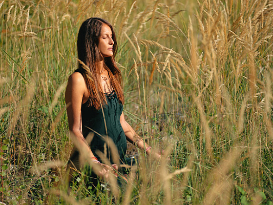 Медитация для беременных: польза и преимущества