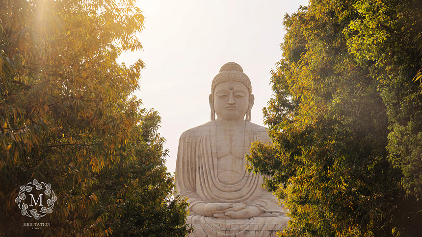 статуя Будды фото