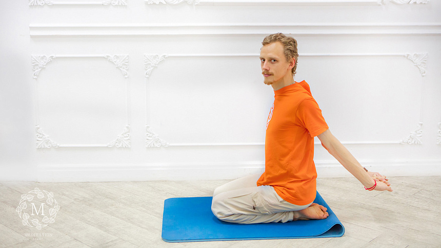 Ваджрасана фото