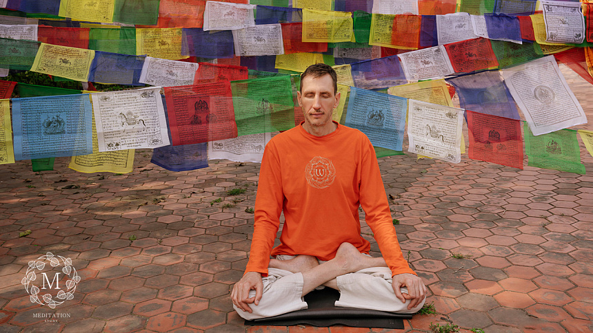 медитация и флажки фото