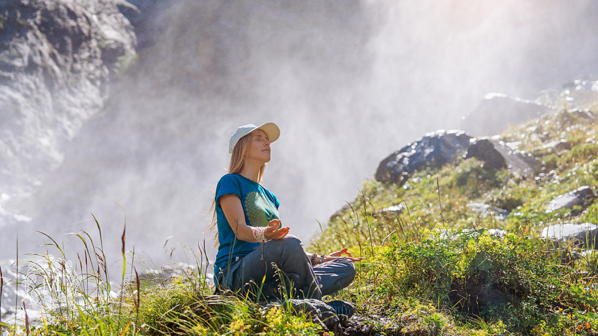 медитация в горах фото