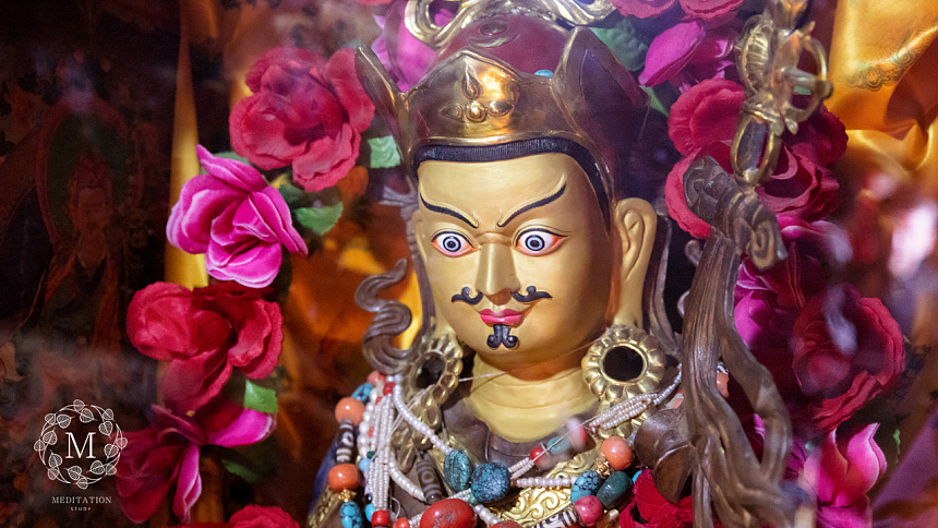 Падмасабхава, статуя