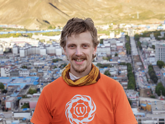 Ситкари-пранаяма (шиткари-пранаяма) — шипящее дыхание