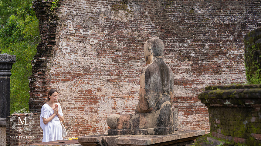 девушка и намасте фото