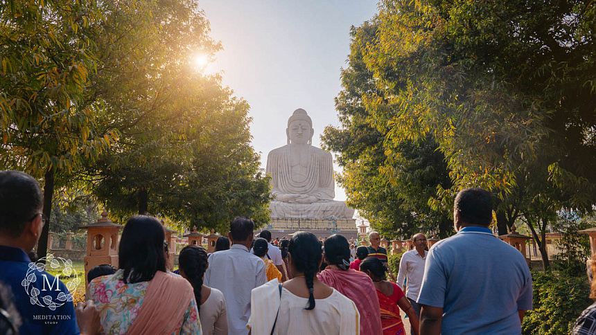 Статуя Будды фото